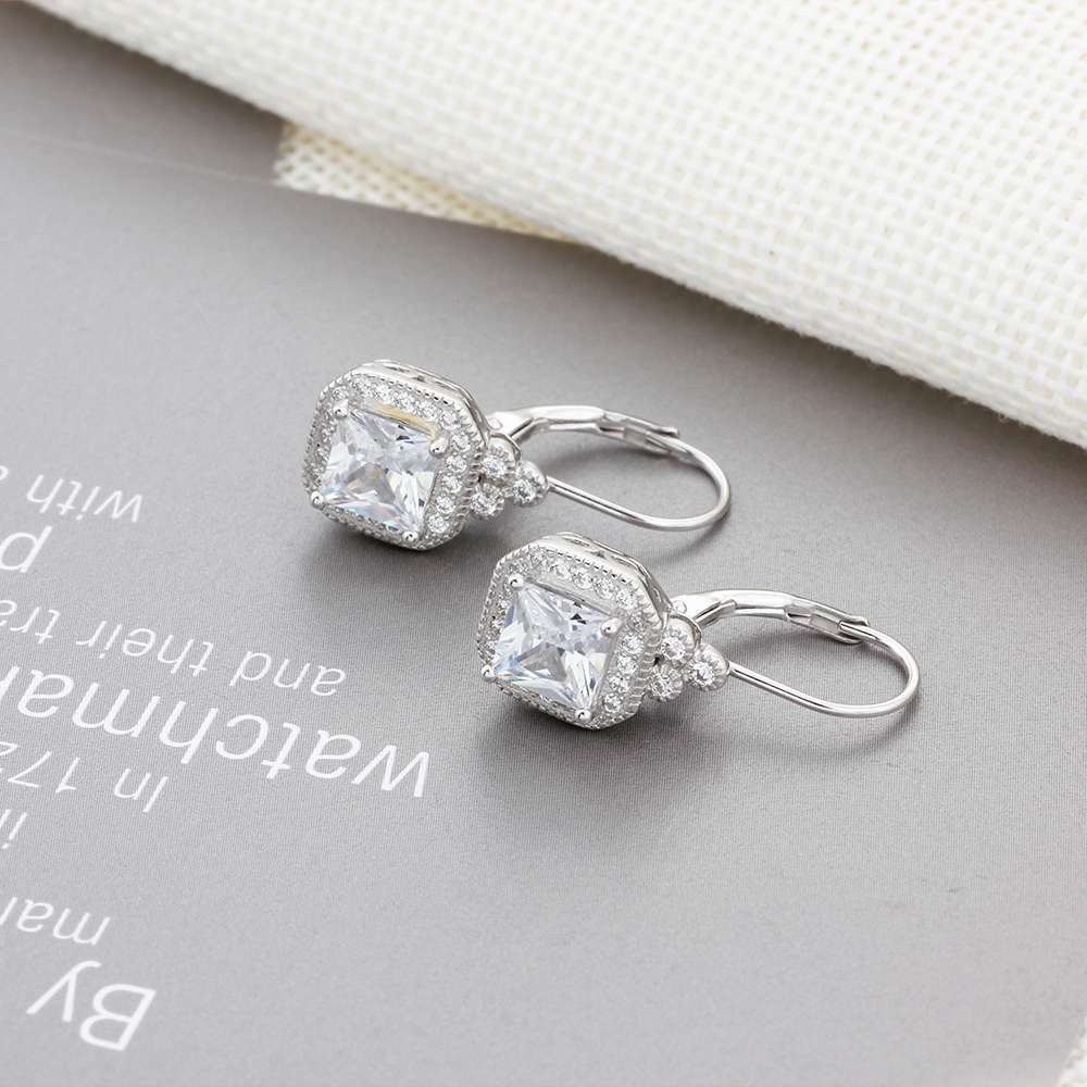 PrimeCrate™ Diamond Glow Earrings PrimeCrate™ Diamond Glow Earrings
