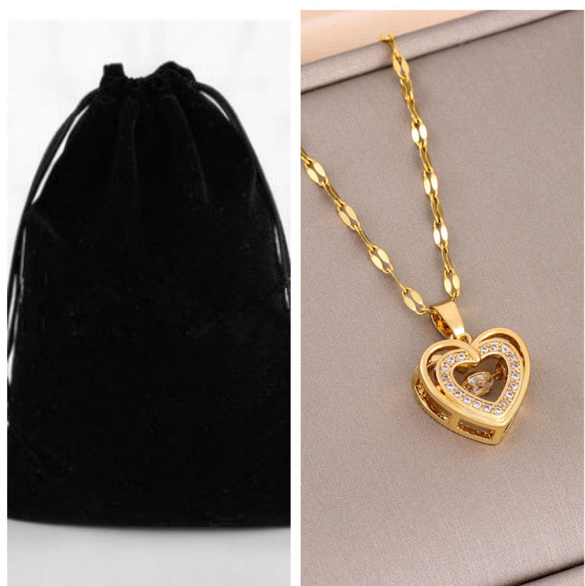 Collar doble “Love” con cristales de imitación y colgante de acero de titanio