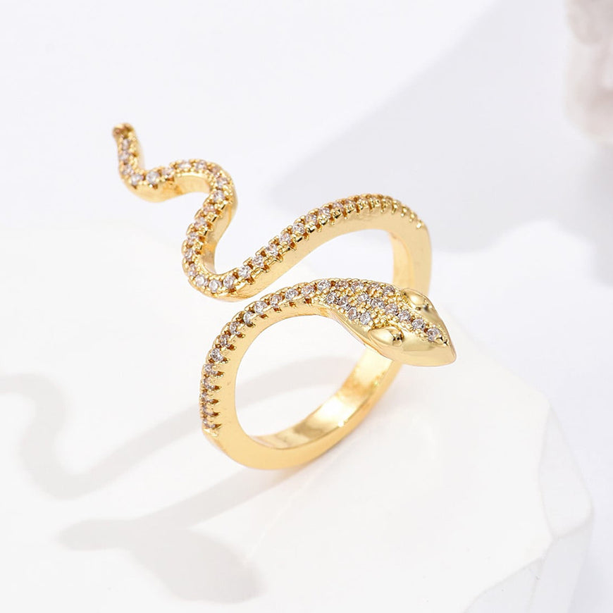 Elegant Gold Wrap Statement Ring